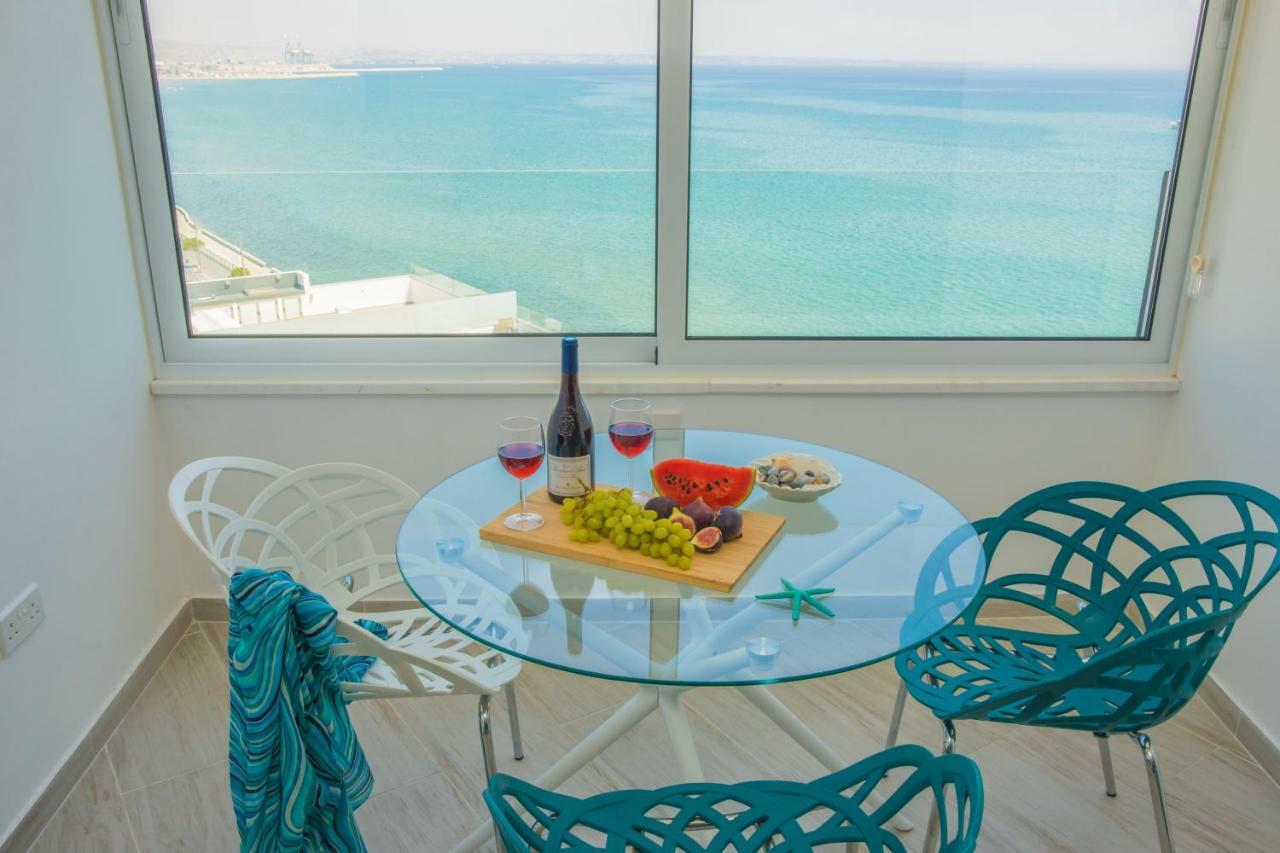 لارنكا Luxury Penthouse 1Br-Seafront-Seasonal Pool-Central المظهر الخارجي الصورة